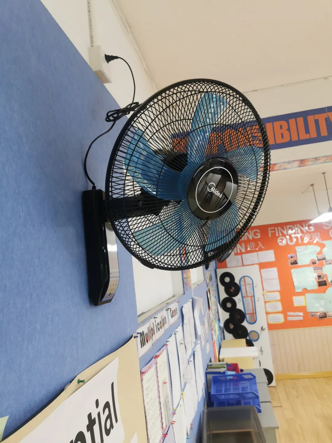 1589270132327484.jpg as8h3-lglbt.jpg