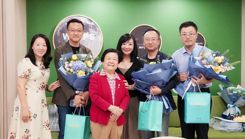 1631690968847640.jpg 毕业家委合影.jpg