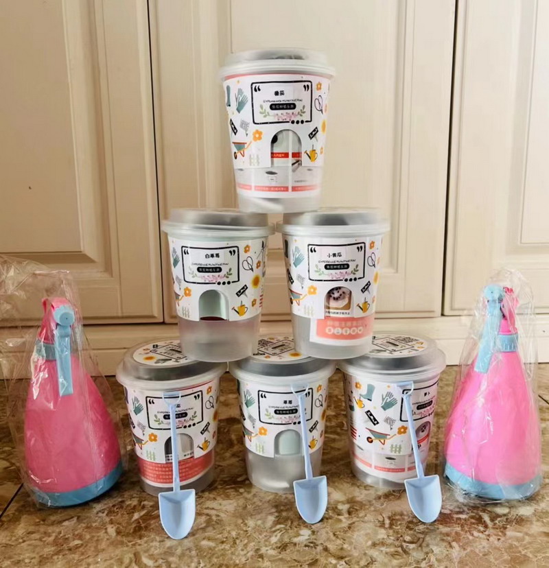 1647599815224002.jpg 双语部导师礼物.jpg