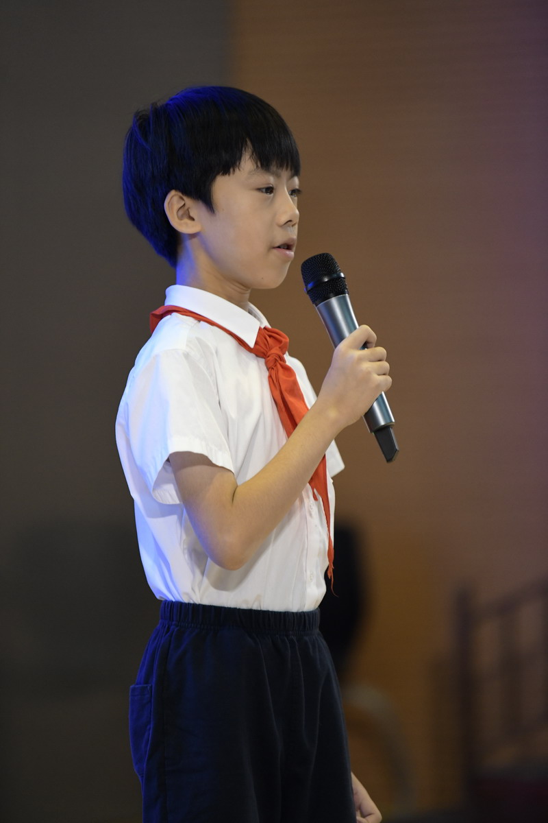 1693661525866393.jpg 学生代表发言.jpg