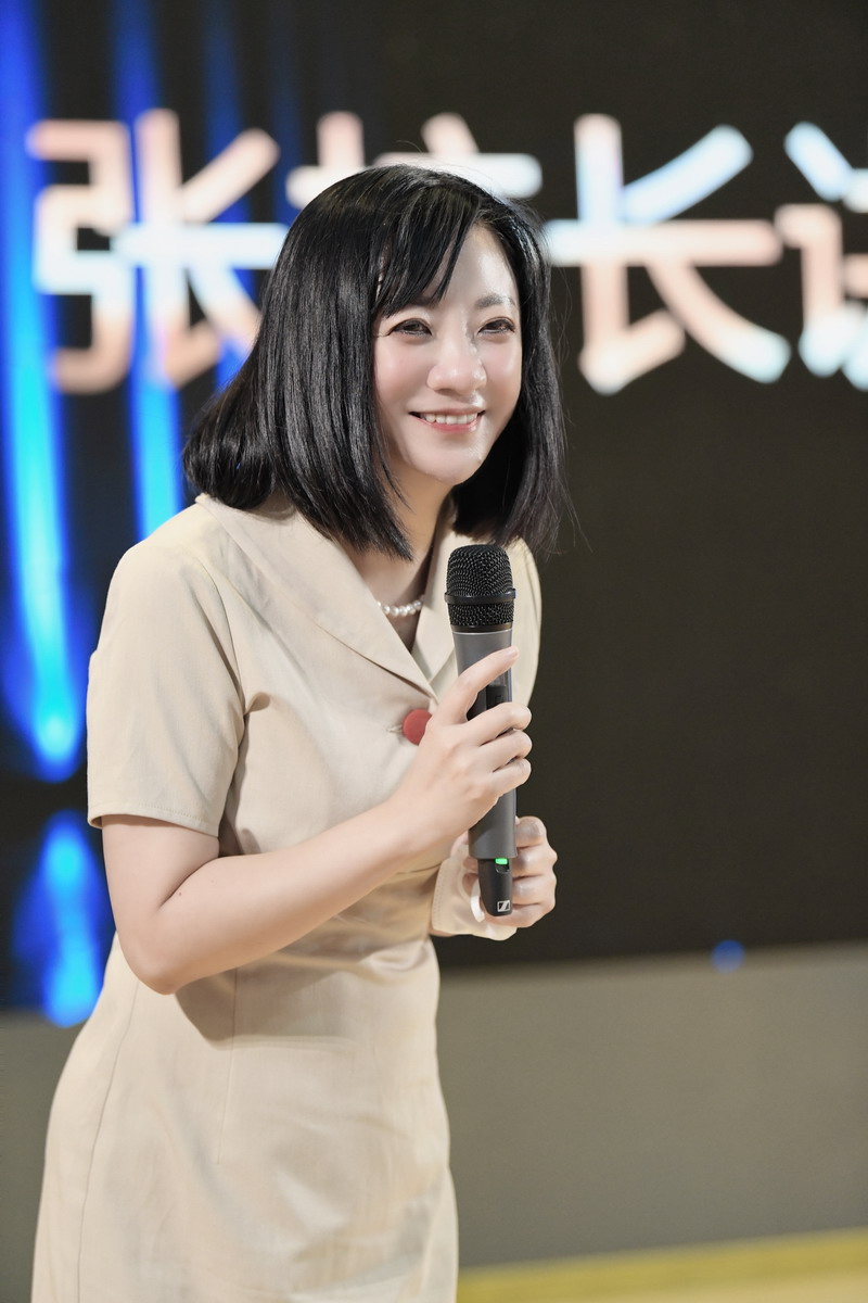 1693661534611709.jpg 张校长.jpg