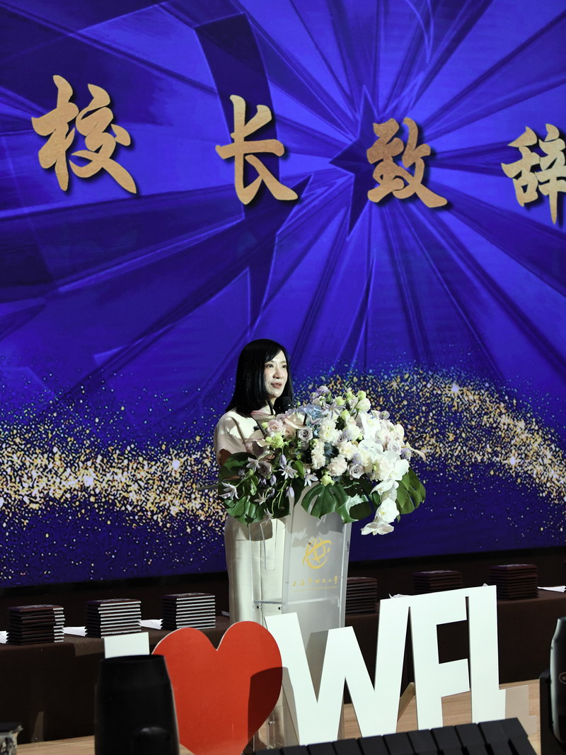 张校长.jpg